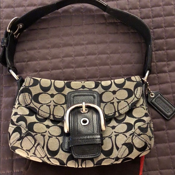 Authentic Coach handbag- like new - Picture 3 of 3